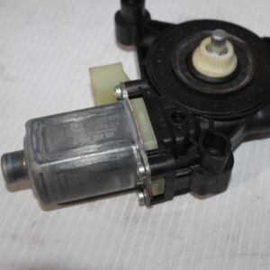 Volkswagen Mk7 Golf Front Left Window Regulator Motor 5Q0959801C - Image 7