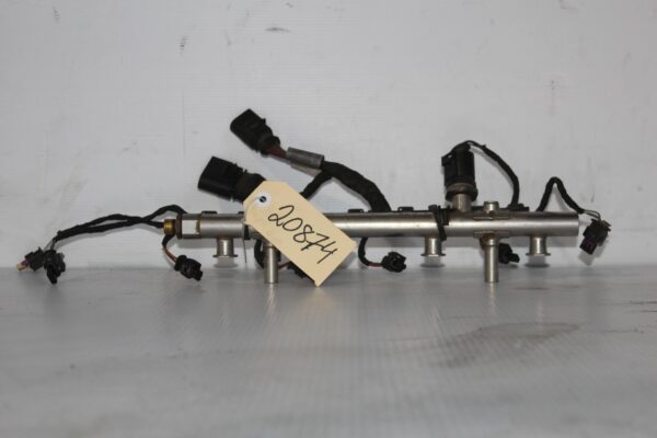 Volkswagen Golf Mk7 GTI R Fuel Rail With injector Harness 06K133317G, 06L971627E
