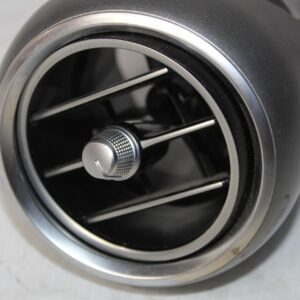 Mercedes Benz W205 C43 C63 AC Air Vent Assembly A2058304300 - Image 2