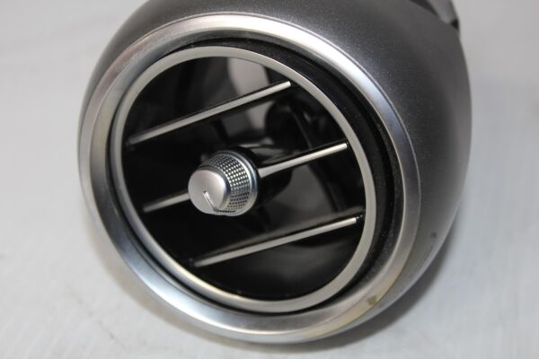 Mercedes Benz W205 C43 C63 AC Air Vent Assembly A2058304300