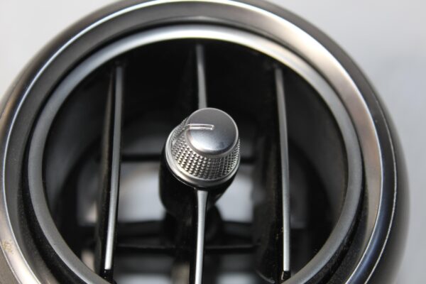 Mercedes Benz W205 C43 C63 AC Air Vent Assembly A2058304300