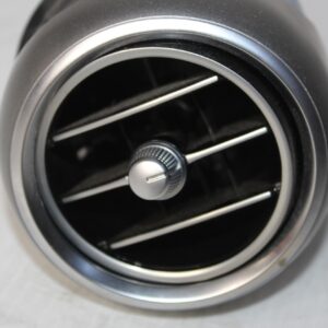 Mercedes Benz W205 C43 C63 AC Air Vent Assembly A2058304300 - Image 5
