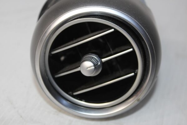 Mercedes Benz W205 C43 C63 AC Air Vent Assembly A2058304300