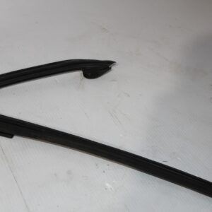 Mercedes Benz W176 A Class Front Right Door Window Mould A1767251200 - Image 4
