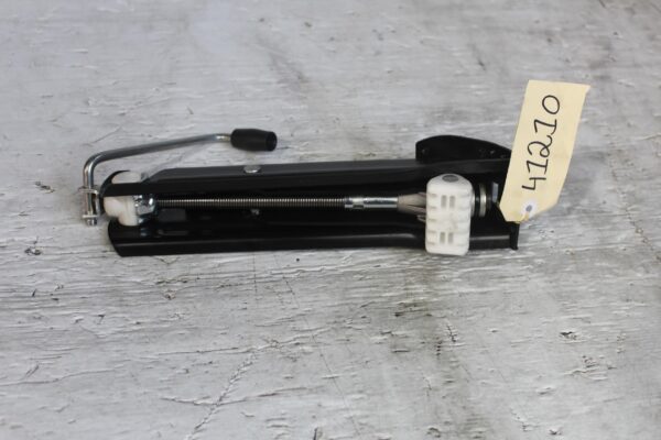 Mercedes Benz W204 W212 C E Class Emergency Lift Jack A2125800218