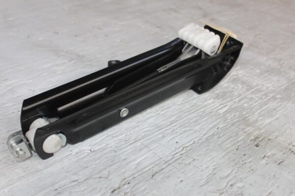 Mercedes Benz W204 W212 C E Class Emergency Lift Jack A2125800218