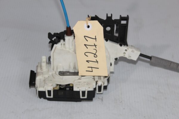 Mercedes Benz W176 W117 A CLA Class Front Right Door Lock Actuator A1667200235