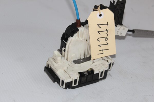 Mercedes Benz W176 W117 A CLA Class Front Right Door Lock Actuator A1667200235