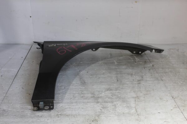 Mercedes Benz W176 A250 A45 Front Right Wing Fender Guard A1768810201