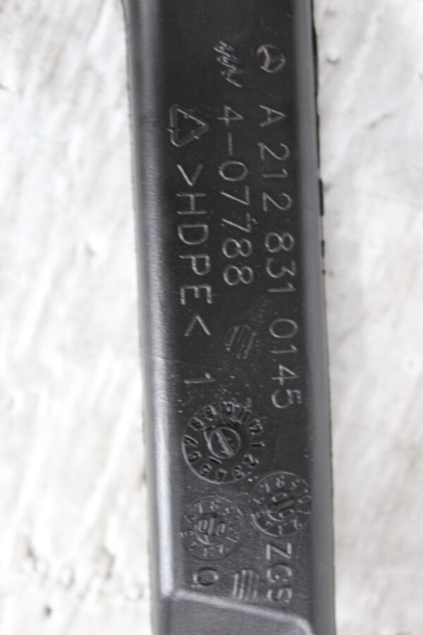 Mercedes Benz W212 E63 Aircon Duct Pipe A2128310145