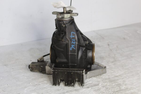 Mercedes Benz W205 C63s Sedan Rear Diff Differential A2053505007, A2053501024