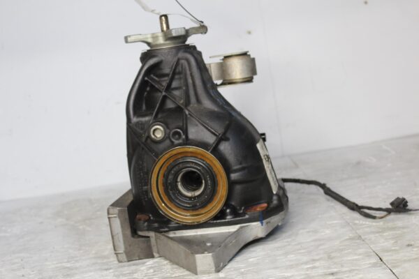 Mercedes Benz W205 C63s Sedan Rear Diff Differential A2053505007, A2053501024