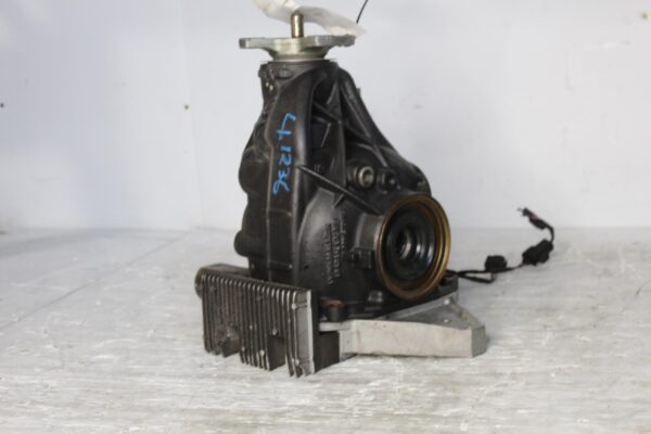 Mercedes Benz W205 C63s Sedan Rear Diff Differential A2053505007, A2053501024