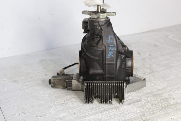 Mercedes Benz W205 C63s Sedan Rear Diff Differential A2053505007, A2053501024