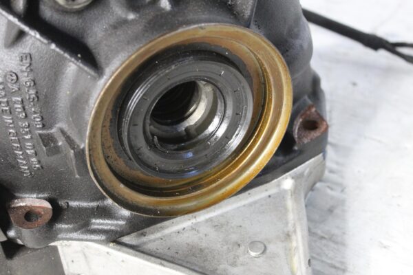 Mercedes Benz W205 C63s Sedan Rear Diff Differential A2053505007, A2053501024