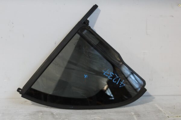 Mercedes Benz W177 A Class Hatch Rear Right Door Window Glass A1777300400