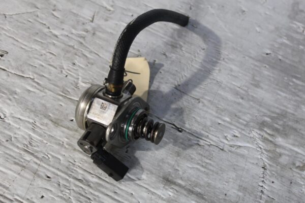 Mercedes Benz W177 W118 A250 CLA250 M260 High Pressure Fuel Pump A2600700500