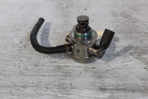 Mercedes Benz W177 W118 A250 CLA250 M260 High Pressure Fuel Pump A2600700500