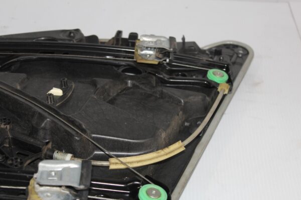 Mercedes Benz W176 A Class Front Right Window Regulator Panel A1767200279,