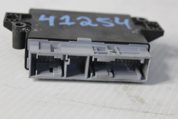 Mercedes Benz W205 C Class Park Assist Control Unit PDC A0009001808