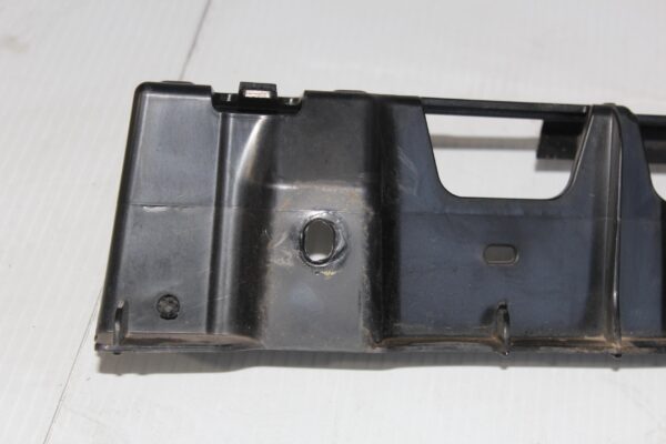 Porsche 95B Macan Rear Centre Bumper Support Bracket Mount 95B807863