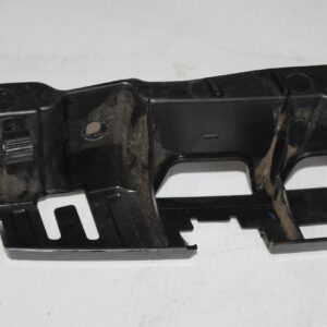 Porsche 95B Macan Rear Centre Bumper Support Bracket Mount 95B807863 - Image 4