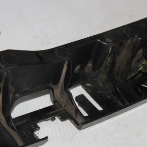Porsche 95B Macan Rear Centre Bumper Support Bracket Mount 95B807863 - Image 5