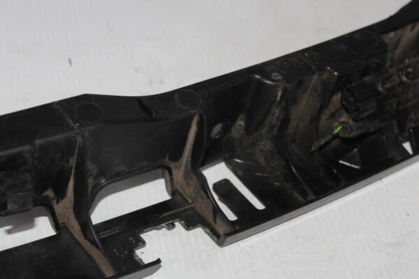 Porsche 95B Macan Rear Centre Bumper Support Bracket Mount 95B807863