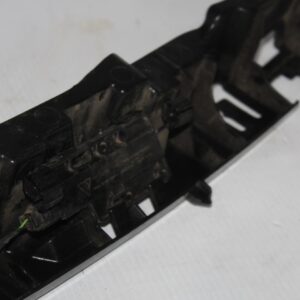 Porsche 95B Macan Rear Centre Bumper Support Bracket Mount 95B807863 - Image 6