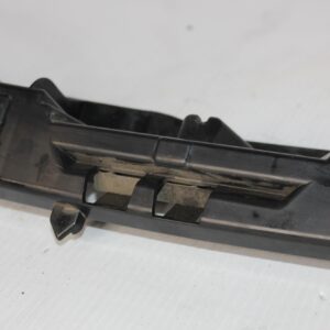 Porsche 95B Macan Rear Centre Bumper Support Bracket Mount 95B807863 - Image 10