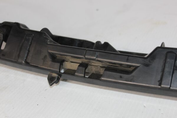 Porsche 95B Macan Rear Centre Bumper Support Bracket Mount 95B807863
