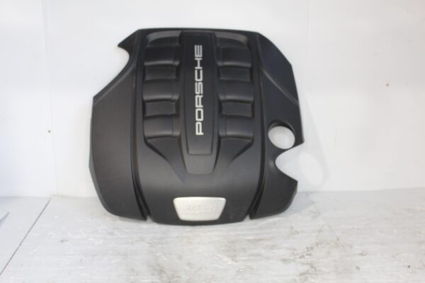 Porsche 958 92A Cayenne 3.0L Diesel Engine Cover 7PP103925D, 7PP103925F