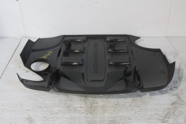Porsche 958 92A Cayenne 3.0L Diesel Engine Cover 7PP103925D, 7PP103925F