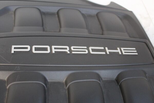 Porsche 958 92A Cayenne 3.0L Diesel Engine Cover 7PP103925D, 7PP103925F
