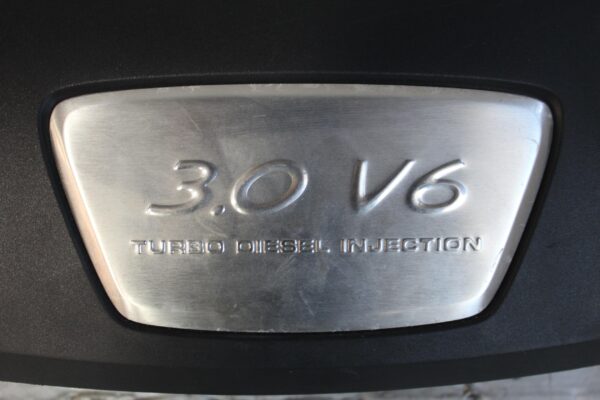 Porsche 958 92A Cayenne 3.0L Diesel Engine Cover 7PP103925D, 7PP103925F