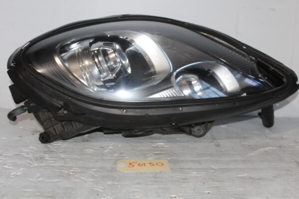 Porsche 95B Macan Xenon NON-Adaptive Headlight Headlamp 95B941029AG