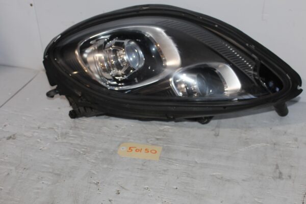 Porsche 95B Macan Xenon NON-Adaptive Headlight Headlamp 95B941029AG