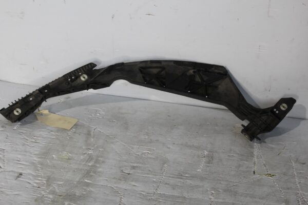 Porsche 95B Macan Front Left Bumper Guide Slide 95B807889A, 95B807889C