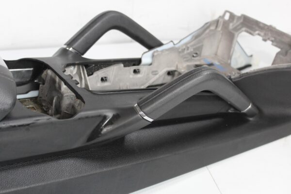 Porsche 958 Cayenne Centre Console with Arm Rest 95855323910, 95855320700