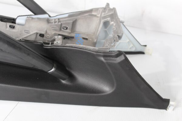 Porsche 958 Cayenne Centre Console with Arm Rest 95855323910, 95855320700