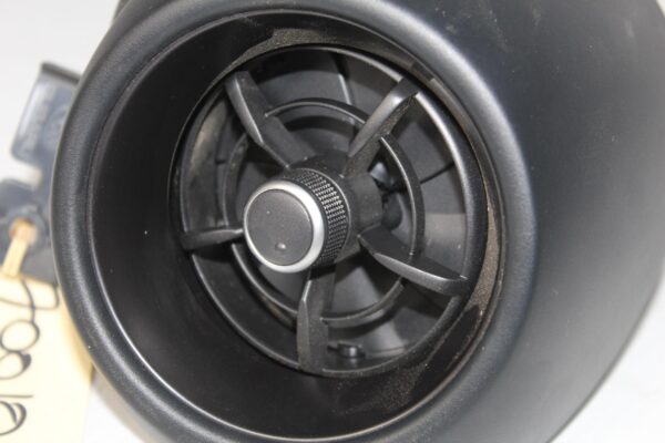 Subaru ZD8 BRZ / Toyota GR86 Drivers Air Vent Assembly 555686-2200