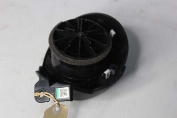 Subaru ZD8 BRZ / Toyota GR86 Drivers Air Vent Assembly 555686-2200