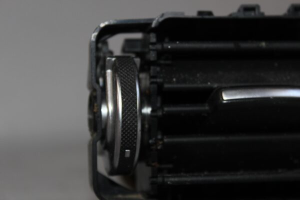 Range Rover L494 Sport Rear Centre Console Air Vent Assembly LR039640, LR087337