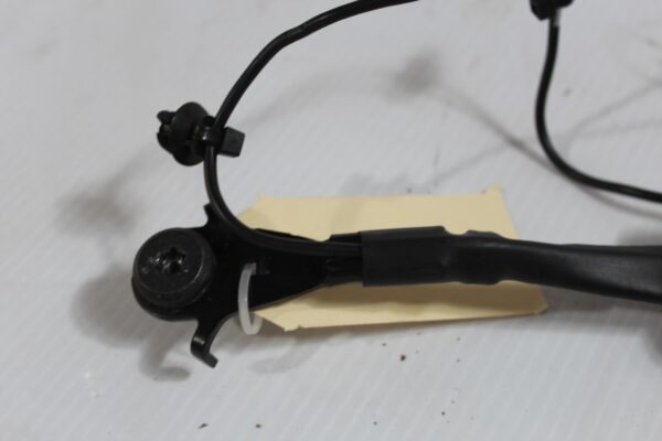 Range Rover Sport L494 Front Seat Belt Buckle Stalk LR075714