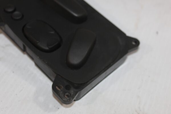 Range Rover L494 Sport Right Right Seat Adjustment Switch LR047988, LR071666