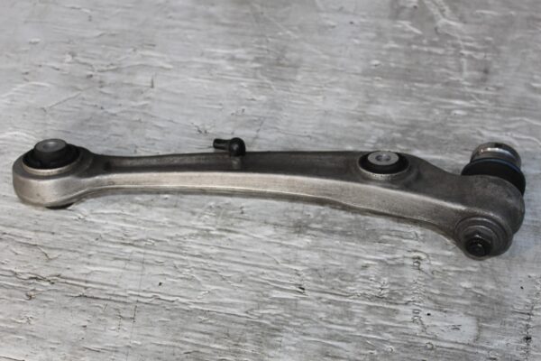 Audi A4 A5 Front Left Lower Control Arm Wishbone Link 8K0407151F, 8K0407155C