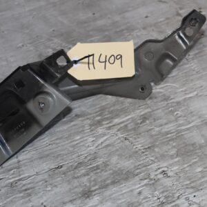 Audi FY Q5 Front Right Fender Mount Support Brace 80A821136A, 80A821132A - Image 3
