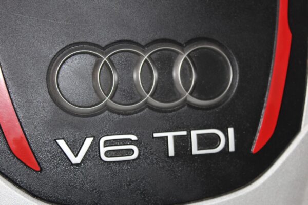 Audi 8R SQ5 CGQ 3.0L TDI Engine Cover Plastic 059103925CD