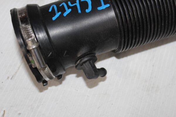 Audi FY Q5 Engine Intake Air Hose Pipe Tube 06L129629J, 06L129629B