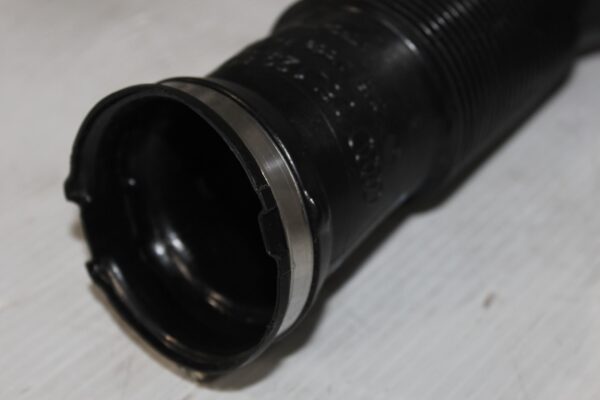 Audi FY Q5 Engine Intake Air Hose Pipe Tube 06L129629J, 06L129629B